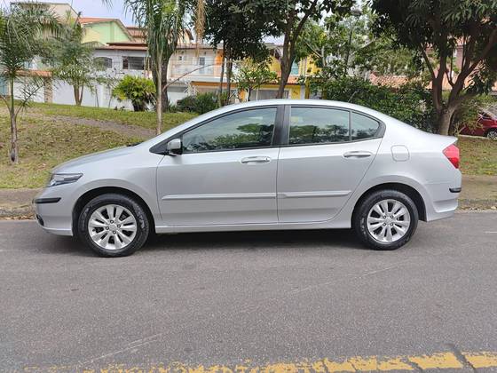 HONDA CITY 1.5 LX 16V FLEX 4P MANUAL HONDA CITY 1.5 LX 16V FLEX 4P MANUAL